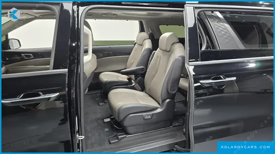 KIA CARNIVAL GASOLINE 9-SEATER GRAVITY
