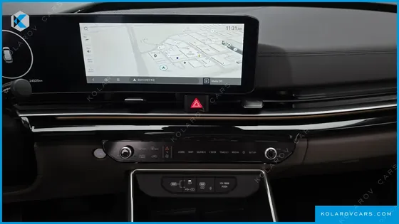 KIA CARNIVAL GASOLINE 9-SEATER GRAVITY