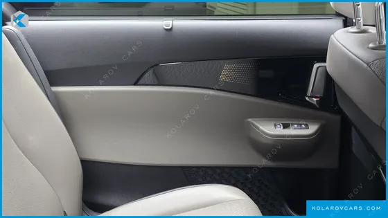 KIA CARNIVAL GASOLINE 9-SEATER GRAVITY