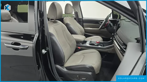 KIA CARNIVAL GASOLINE 9-SEATER GRAVITY