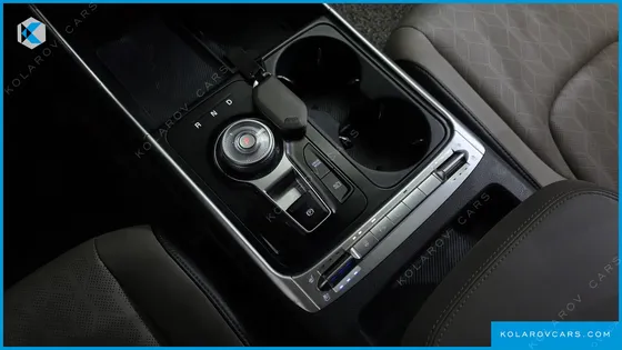 KIA CARNIVAL DIESEL 9-SEATER PRESTIGE