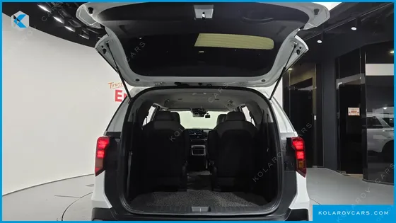 KIA CARNIVAL DIESEL 9-SEATER PRESTIGE