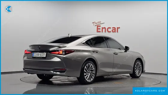 LEXUS ES EXECUTIVE