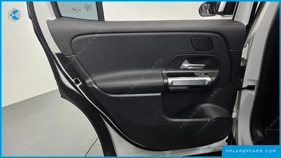 MERCEDES EQB EQB300 4MATIC AMG LINE