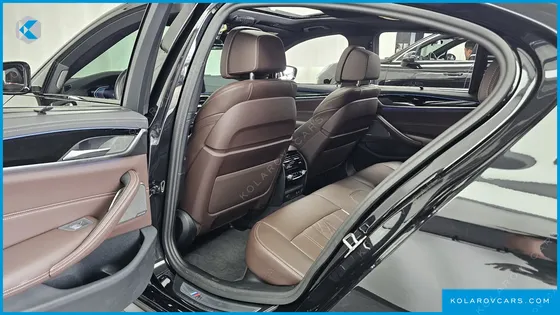 BMW 5 SERIES 530E M SPORT