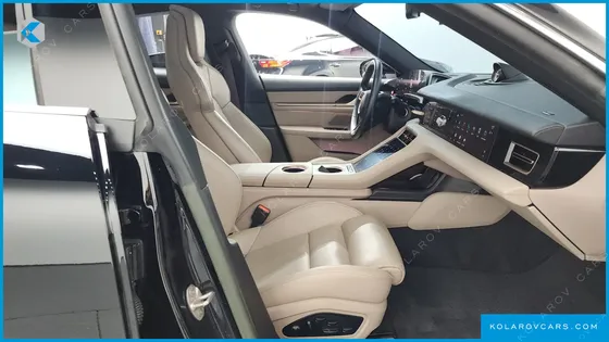 PORSCHE TAYCAN BASE