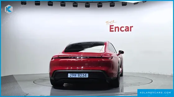 PORSCHE TAYCAN BASE