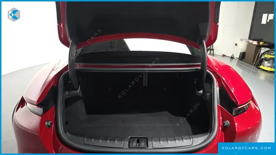 PORSCHE TAYCAN BASE