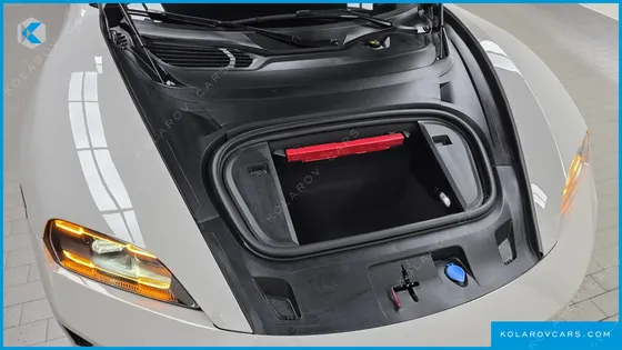 PORSCHE TAYCAN BASE