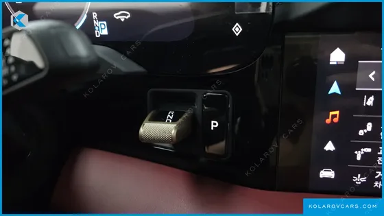 PORSCHE TAYCAN BASE