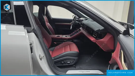 PORSCHE TAYCAN BASE