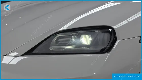 PORSCHE TAYCAN BASE