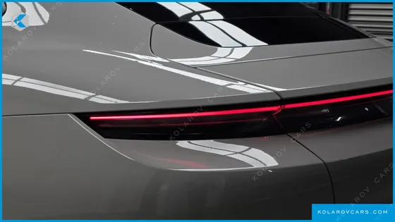 PORSCHE TAYCAN BASE