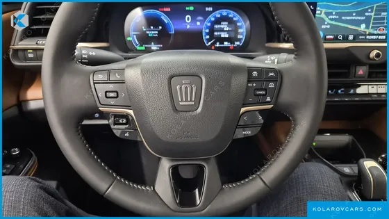 TOYOTA CROWN 2.5 4WD HYBRID
