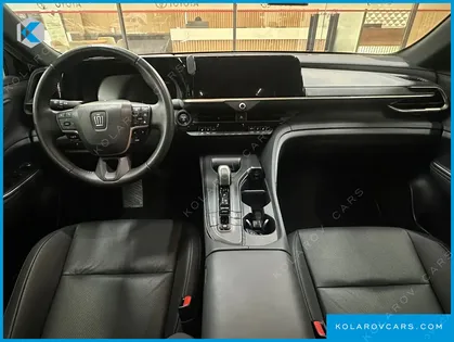 TOYOTA CROWN 2.5 4WD HYBRID