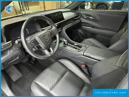 TOYOTA CROWN 2.5 4WD HYBRID
