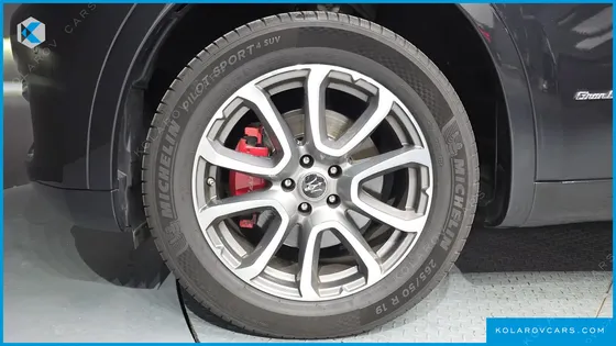 MASERATI LEVANTE 3.0 AWD GRANLUSSO
