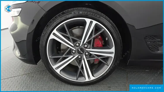 GENESIS G70 GASOLINE 2.5T 2WD