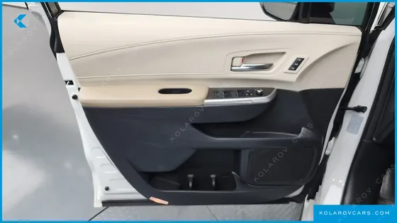 TOYOTA SIENNA 2.5 HYBRID 2WD