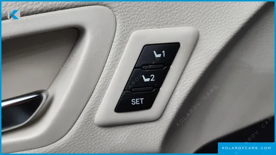 TOYOTA SIENNA 2.5 HYBRID 2WD
