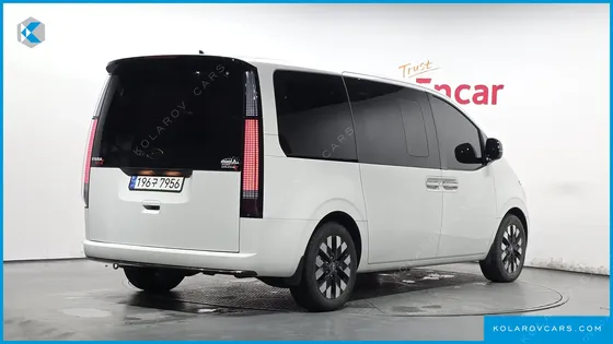 HYUNDAI STARIA HEV 1.6 LOUNGE 7-SEATER