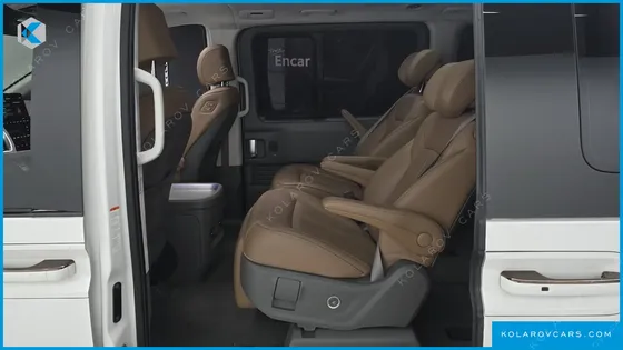 HYUNDAI STARIA HEV 1.6 LOUNGE 7-SEATER