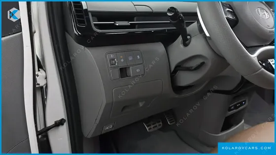 HYUNDAI STARIA HEV 1.6 LOUNGE 7-SEATER
