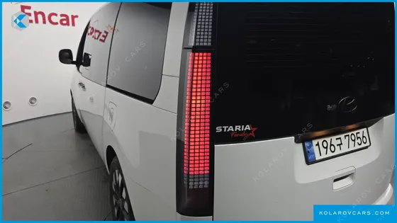 HYUNDAI STARIA HEV 1.6 LOUNGE 7-SEATER