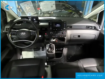 HYUNDAI STARIA TOURER 9-SEATER