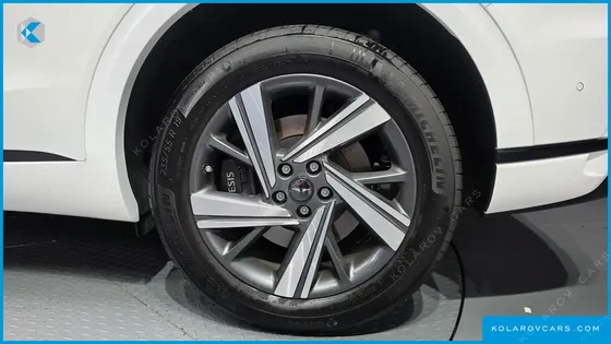 GENESIS GV70 2.5T GASOLINE 2WD