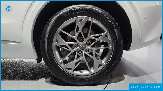 GENESIS GV70 2.5T GASOLINE 2WD