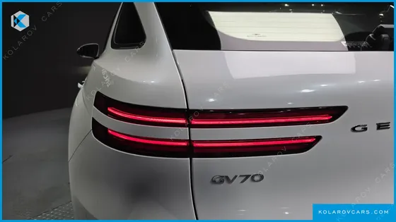 GENESIS GV70 2.5T GASOLINE 2WD