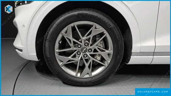 GENESIS GV70 2.5T GASOLINE 2WD