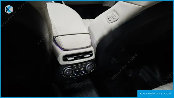 GENESIS GV70 2.5T GASOLINE 2WD