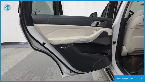 BMW X7 XDRIVE 40I DESIGN PURE EXCELLENCE 7-SEATER