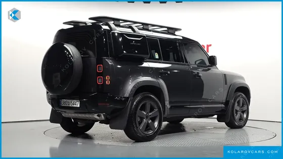 LAND ROVER DEFENDER 110 P300 X-DYNAMIC SE