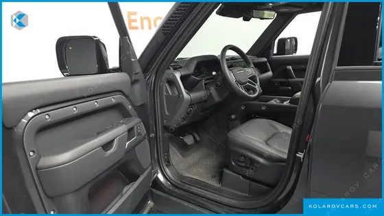 LAND ROVER DEFENDER 110 P300 X-DYNAMIC SE