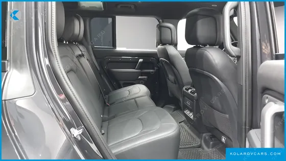 LAND ROVER DEFENDER 110 P300 X-DYNAMIC SE