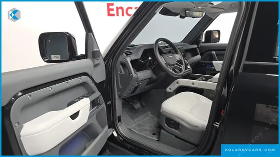 LAND ROVER DEFENDER 110 P300 X-DYNAMIC SE