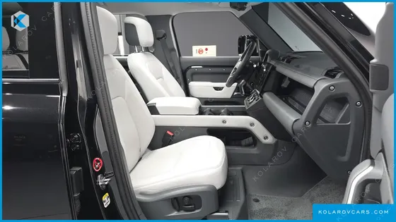 LAND ROVER DEFENDER 110 P300 X-DYNAMIC SE