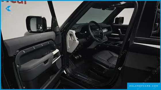 LAND ROVER DEFENDER 110 P300 X-DYNAMIC SE