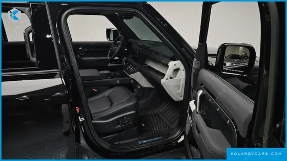 LAND ROVER DEFENDER 110 P300 X-DYNAMIC SE