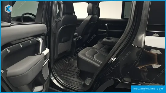 LAND ROVER DEFENDER 110 P300 X-DYNAMIC SE