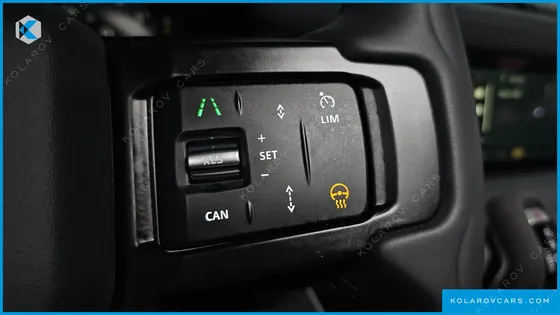 LAND ROVER DEFENDER 110 P300 X-DYNAMIC SE