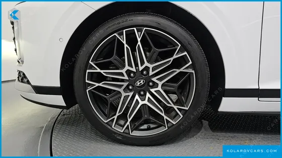 HYUNDAI GRANDEUR 2,5 GASOLINE 2WD
