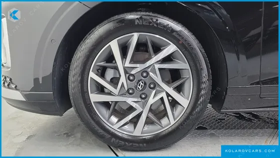 HYUNDAI GRANDEUR 2,5 GASOLINE 2WD