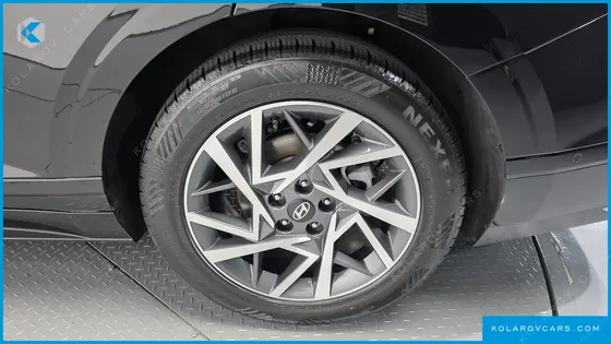 HYUNDAI GRANDEUR 2,5 GASOLINE 2WD