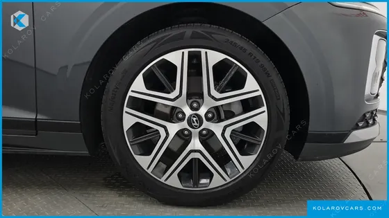 HYUNDAI GRANDEUR 2,5 GASOLINE 2WD