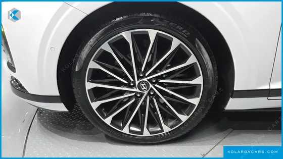 HYUNDAI GRANDEUR 2,5 GASOLINE 2WD