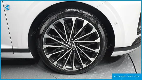 HYUNDAI GRANDEUR 2,5 GASOLINE 2WD